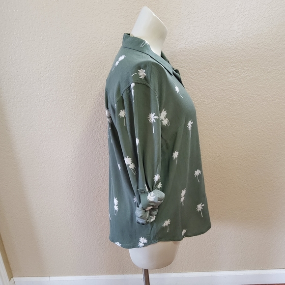 Market & Spruce Button Down Floral Palm Tree Print Shirt Size L Green New - Picture 5 of 8